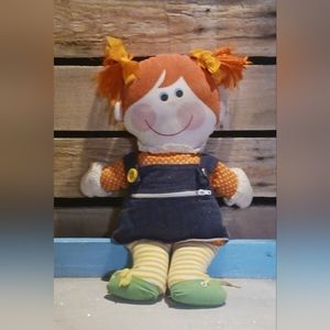 Vintage 1976 Milton Bradley Dressy Bessy mororskills training doll.